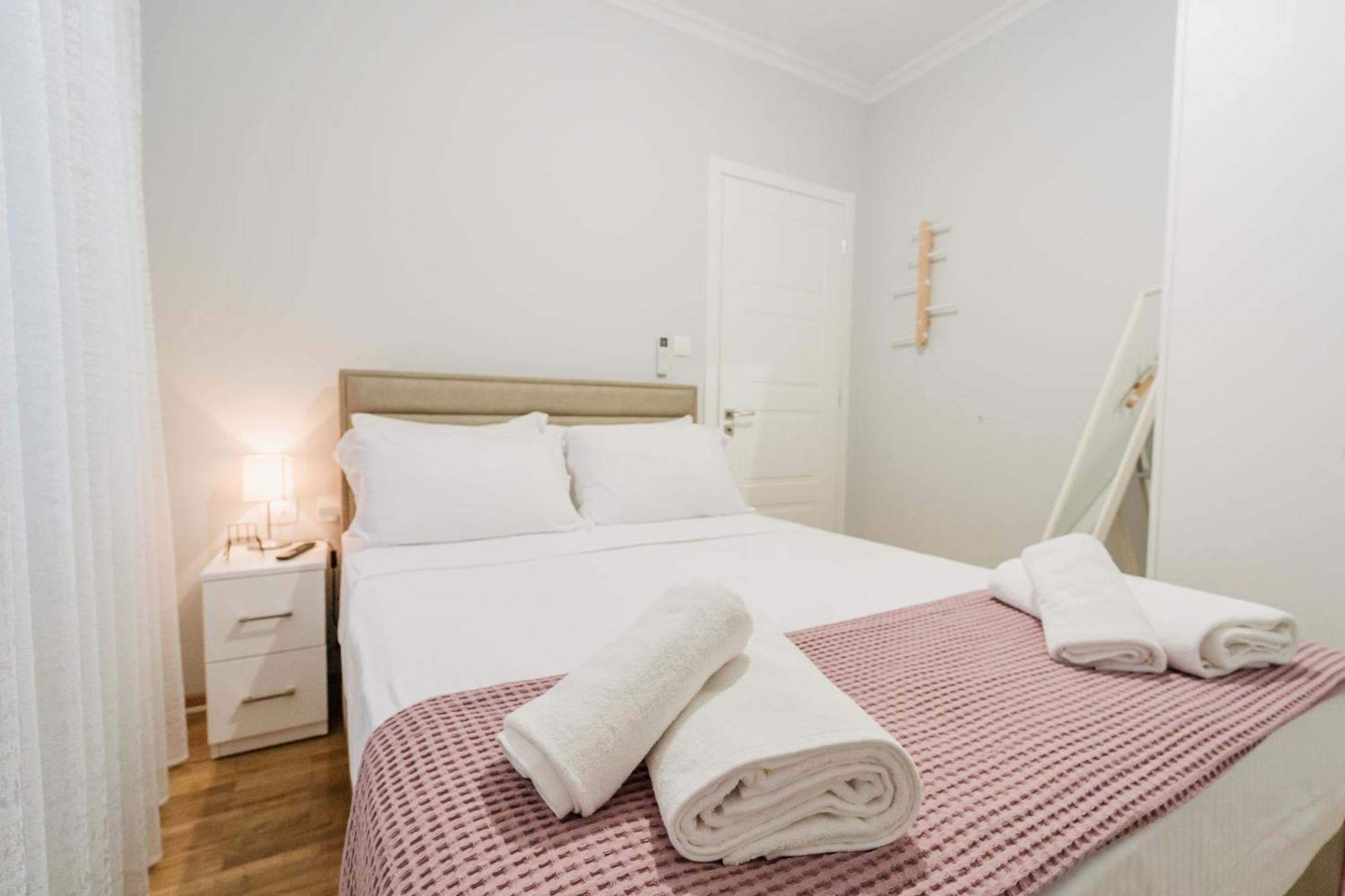 Appartement The Little Pigeon - Pink à Ioannina Extérieur photo